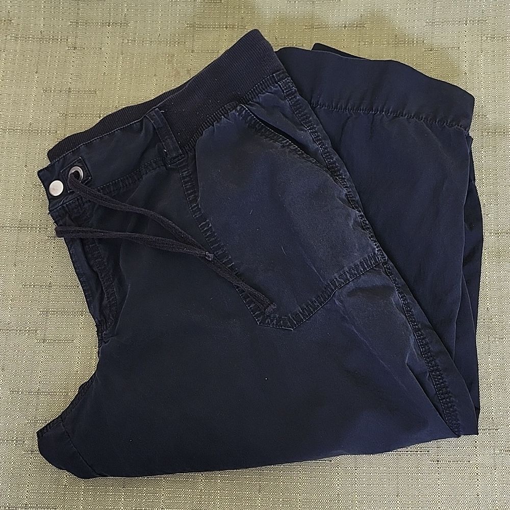 Merona Women's Black Capri with Drawstring, Zipper & Snap Closure, Size Large